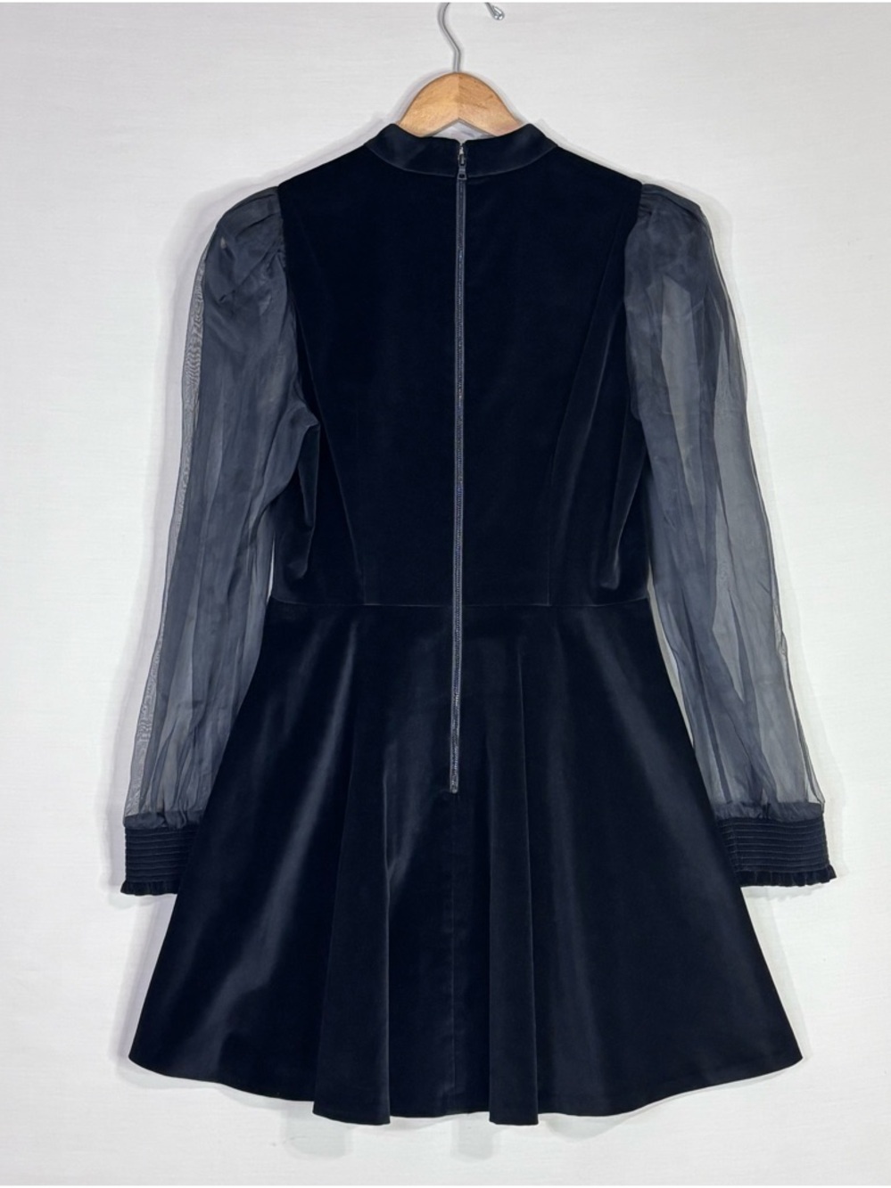 Alice + Olivia Black Sheer Sleeve Fit Flare Dress Velvet Feel 8 - Picture 4 of 6